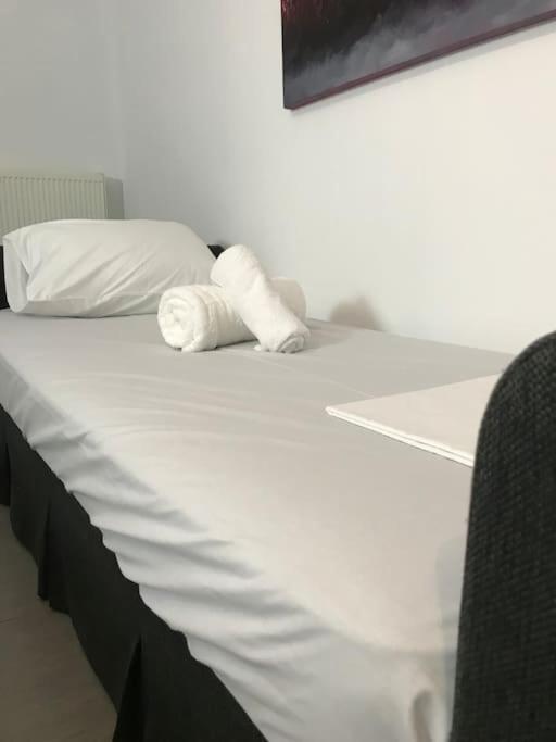 5 Min From Papageorgiou Free Indoor Parking Apartment Tesalonika Bagian luar foto
