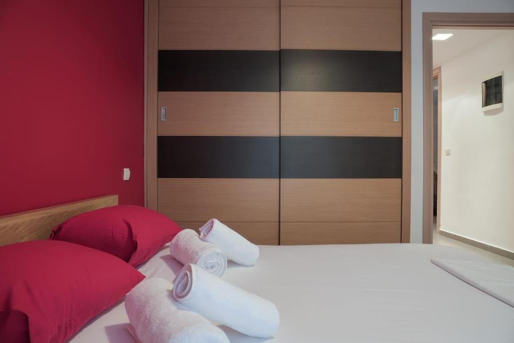 5 Min From Papageorgiou Free Indoor Parking Apartment Tesalonika Bagian luar foto