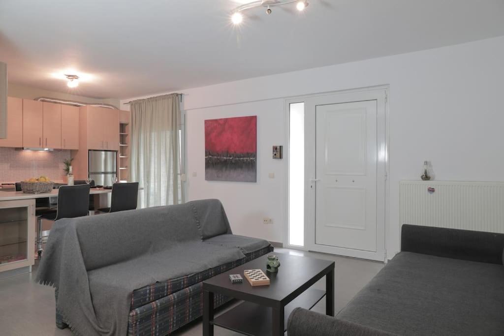 5 Min From Papageorgiou Free Indoor Parking Apartment Tesalonika Bagian luar foto